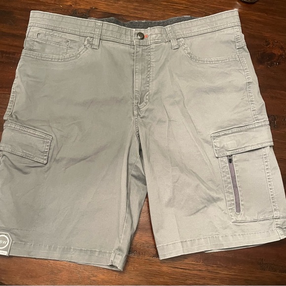 NWT Weatherproof utility cargo shorts 38W - Picture 2 of 11